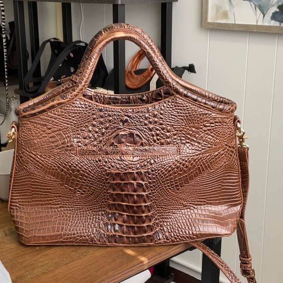 Like New Brahmin Brown Leather Handbag with Crossbody Strap - Picture 6 of 6